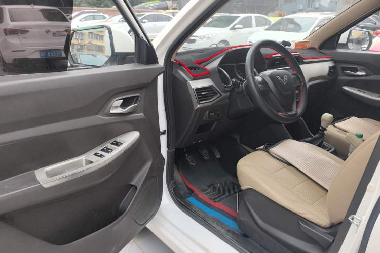 Used Wuling Hongguang 2019 1.5L S Comfort Edition China VI LAR
