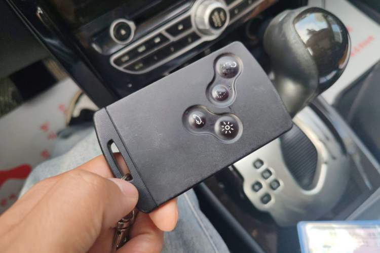 Used Renault Koleos 2013 2.5L 4x4 Urban Edition
