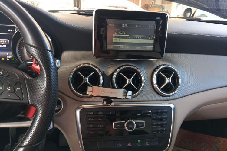 Used Mercedes-Benz GLA 2015 GLA 200 Fashion Model