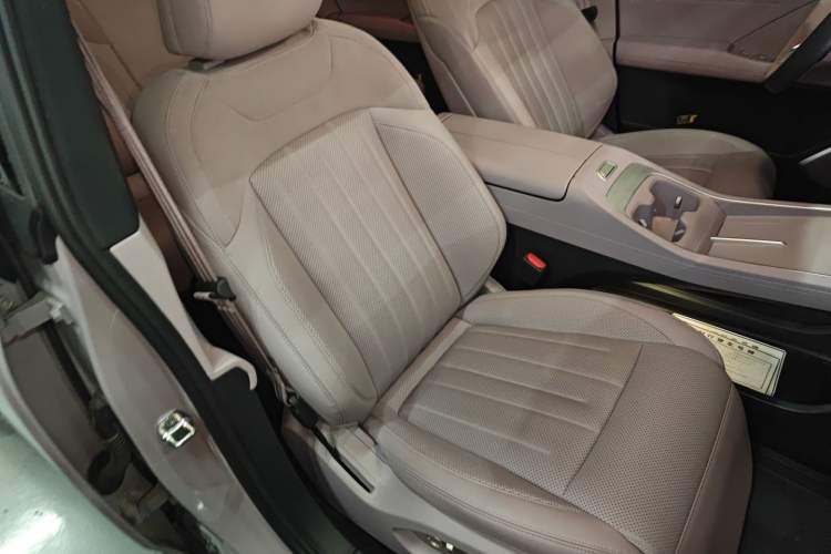 Used ONVO L60 2024 60 kWh Rear-Drive Version
