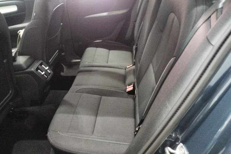 Used Volvo XC40 2022 T4 Four-Wheel Drive Smart & Stylish Edition
