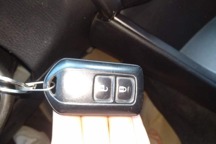 Used Toyota YARiS L 2015 1.5E Automatic Charm Edition