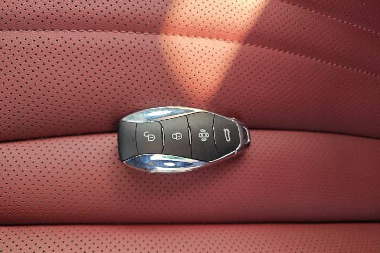 Used Hongqi H5 2024 1.5T DCT Smart Connect Flagship Edition