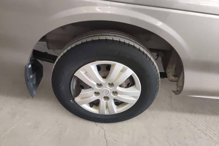 Used FORTHING Lingzhi 2019 M5L 1.6L 7-Seater Standard Model China VI
