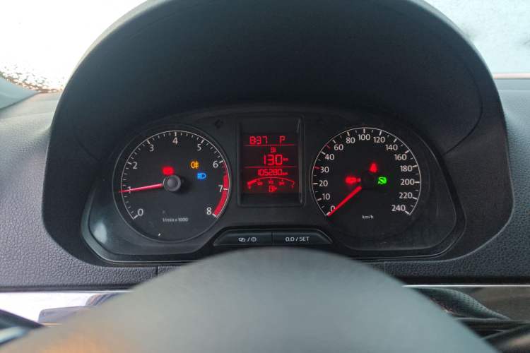 Used Volkswagen Jetta 2015 1.6L Automatic Fashion Model
