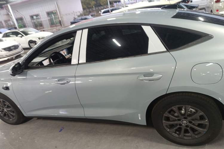 Used BYD Qin L 2025 DM-i Smart Drive 80KM Leading Model