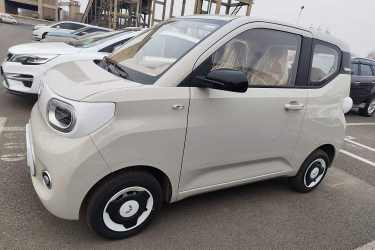 Used Wuling Hongguang MINIEV 2024 3rd Generation 215km Youth Edition