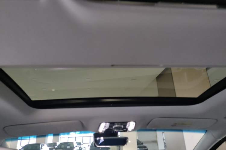 Used Buick Century 2023 2.0T Seven-Seater Yinshi Edition
