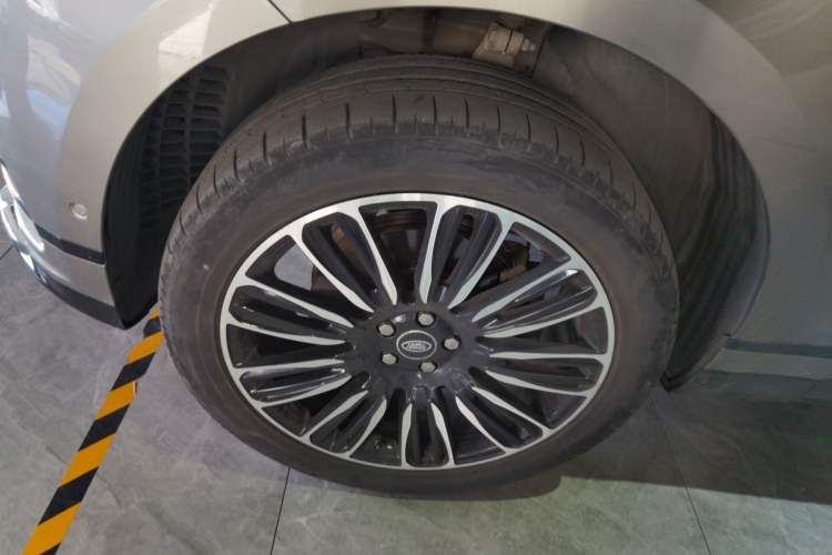 Used Land Rover Range Rover Velar 2017 P380 R-DYNAMIC SE
