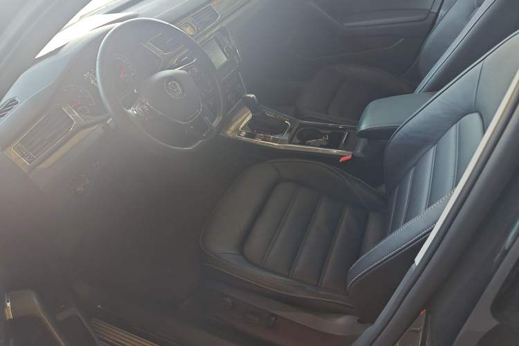 Used Volkswagen Passat 2017 330TSI DSG Luxury Edition
