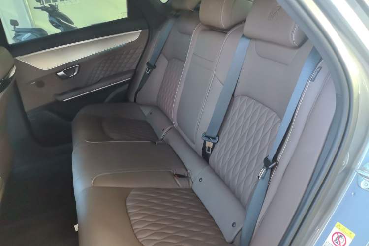 Used BYD Han 2023 EV Champion Edition 605KM Front-Drive Premium Model
