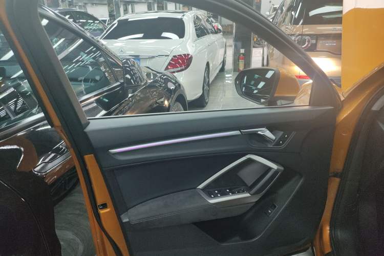 Used Audi Q3 2020 40 TFSI Fashion Dynamic Model
