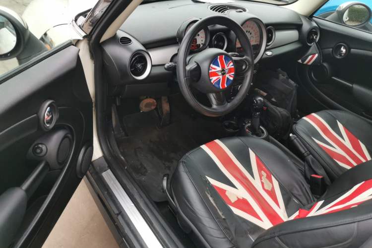 Used MINI MINI 2011 1.6L ONE
