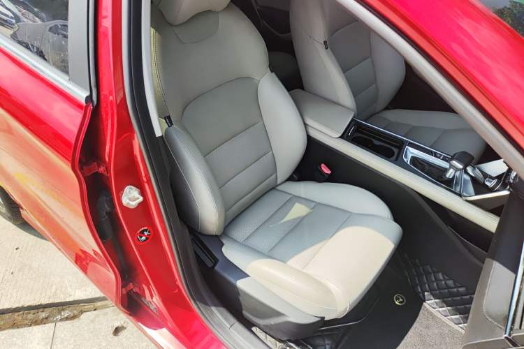 Used Geely Auto Binray 2018 14T CVT Colorful Edition
