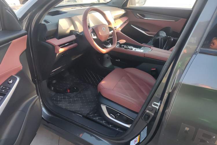 Used Changan CS75 PLUS 2023 3rd Generation 1.5T Automatic Pilot Model
