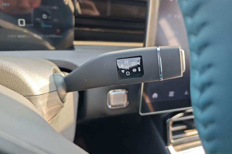 Used JETOUR Shanhai Shanhai L6 2024 1.5TD DHT MAX
