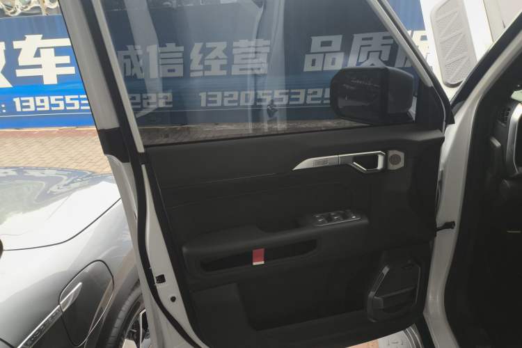 Used Jetour Traveler 2024 2.0T All-Wheel-Drive Silver Dragon Wings
