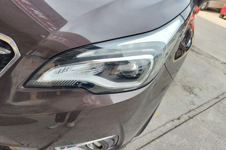 Used Buick Envision 2018 20T Two-Wheel-Drive Leading Model