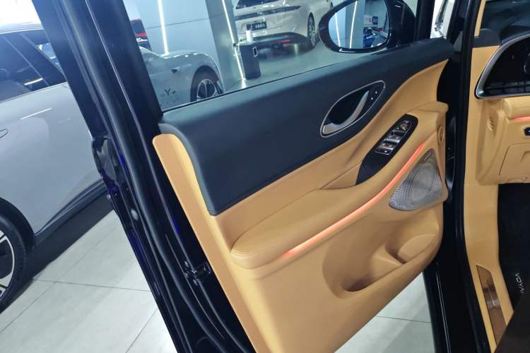 Used VOYAH Dream 2024 PHEV Ultra-Long Range Flagship Edition
