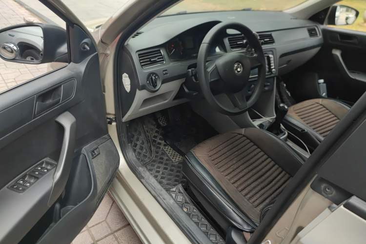 Used Skoda Rapid 2016 1.4L Manual Front-Wheel Drive Version
