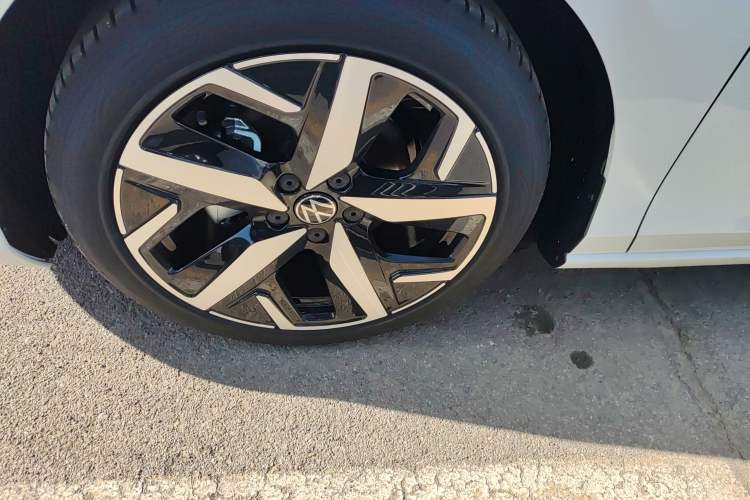 Used Volkswagen Lamando 
