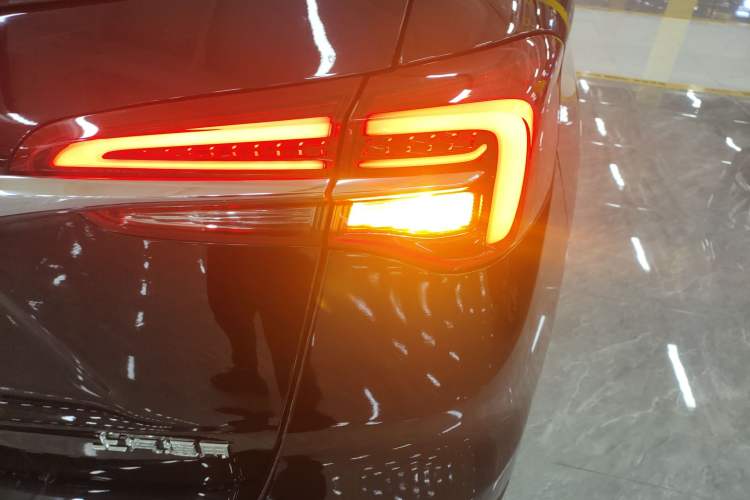 Used Buick Envision 2020 20T Two-Wheel Drive Elite Version