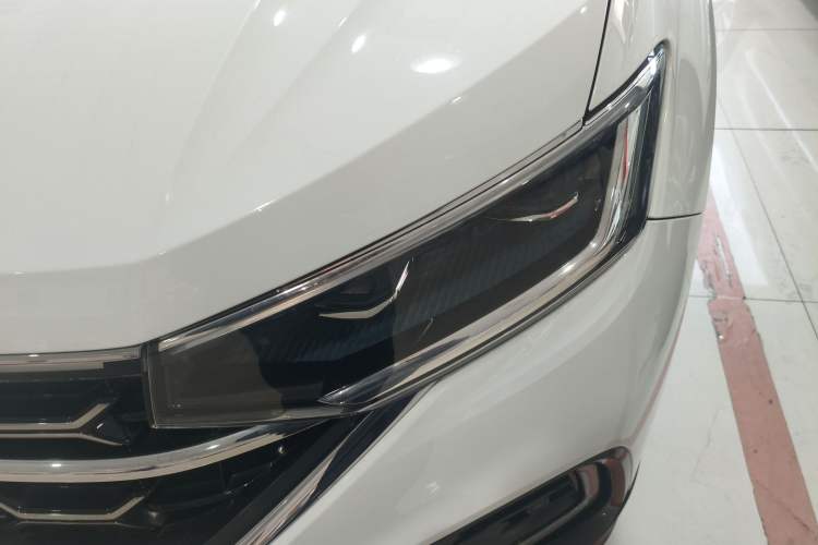 Used Volkswagen Tayron 2023 300TSI Two-Wheel-Drive Luxury Plus Advanced Edition
