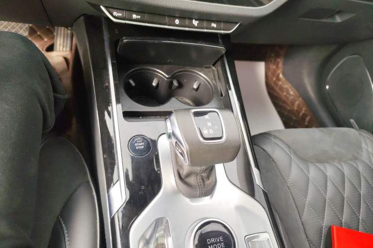 Used Hongqi HS5 2019 2.0T Smart Connect Flagship All-Wheel-Drive Version
