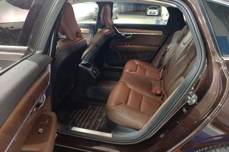 Used Volvo S90 2020 T5 Zhiyi Luxury Edition