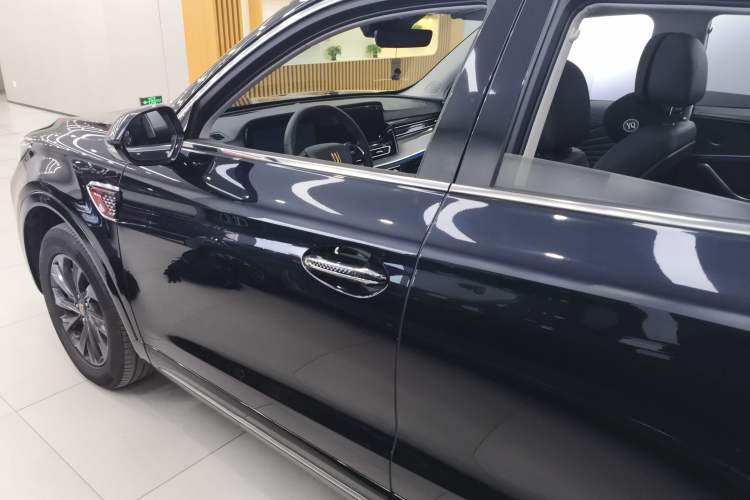 Used Hongqi HS5 2023 2.0T Qixiang Pro Edition
