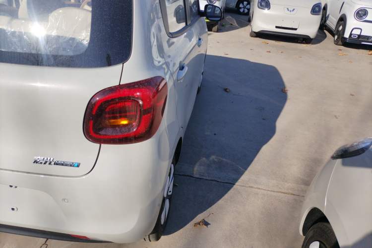 Used Wuling Hongguang MINIEV 2025 Four-Door Version Advanced Edition
