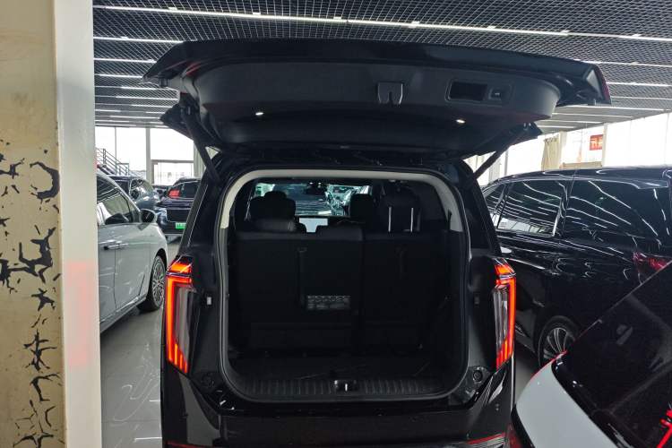 Used GAC Trumpchi M8 2024 Master Series 400T Prestige Edition