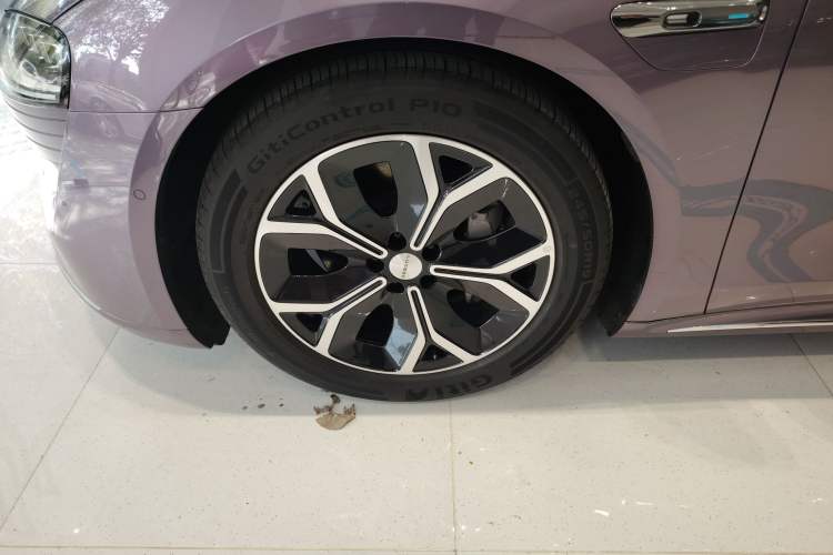 Used Hima Luxeed S7 2025 705 km Pro
