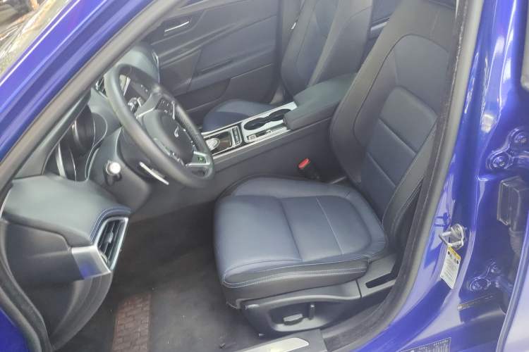 Used Jaguar XE 2018 2.0T 250 PS Two-Wheel-Drive R-Sport Sport Edition
