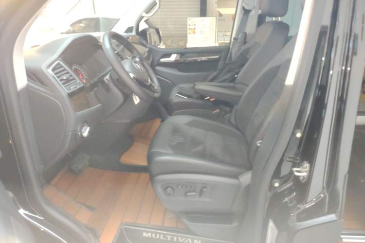 Used Volkswagen Multivan 2019 2.0 TSI 4x4 Prestige Edition 7-Seater
