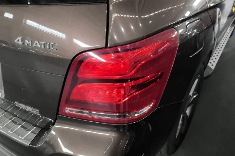Used Mercedes-Benz GLK-Class 2013 GLK 300 4MATIC Dynamic Sunroof Model