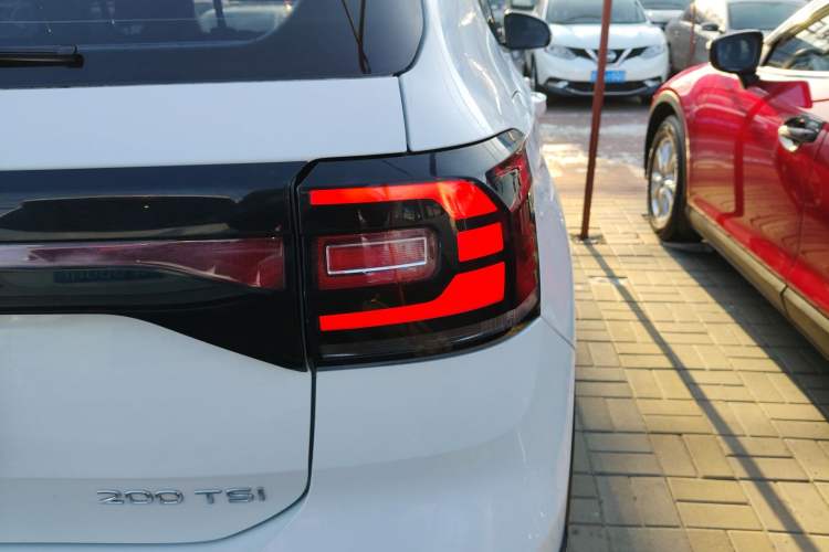 Used Volkswagen Tacqua 2021 200TSI DSG JoyConnect Edition