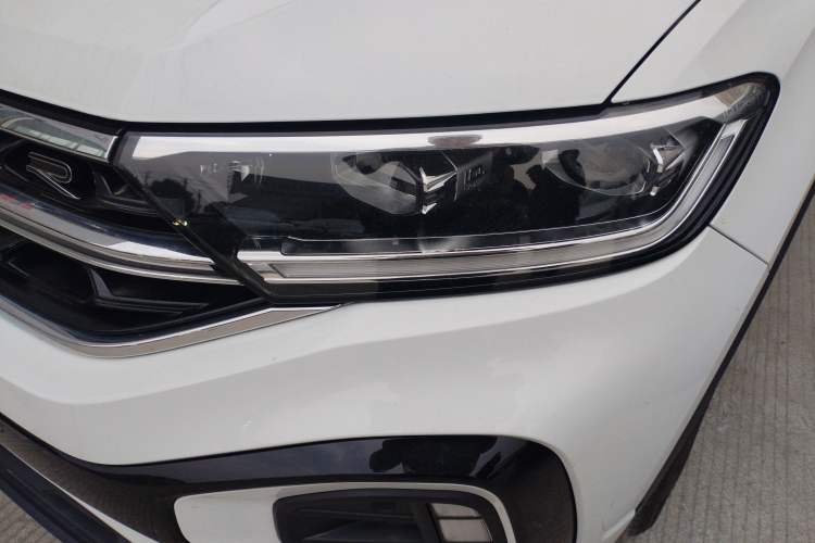 Used Volkswagen T-ROC 2025 300TSI DSG Two-Wheel Drive Chen Guang Edition