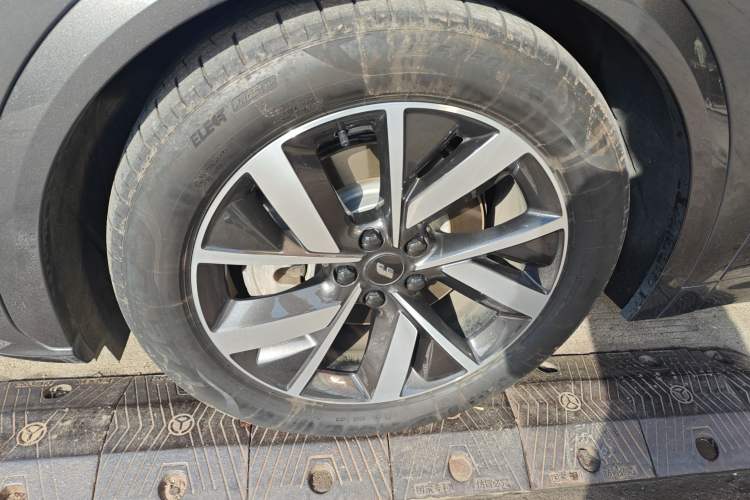 Used Li Auto L7 2023 Pro Model
