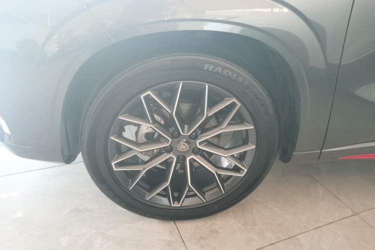 Used Oshan Z6 2023 Blue Whale 1.5T DCT Smart Luxury Model
