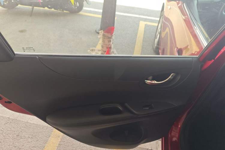 Used Nissan Tiida 2014 1.6L CVT Smart Model