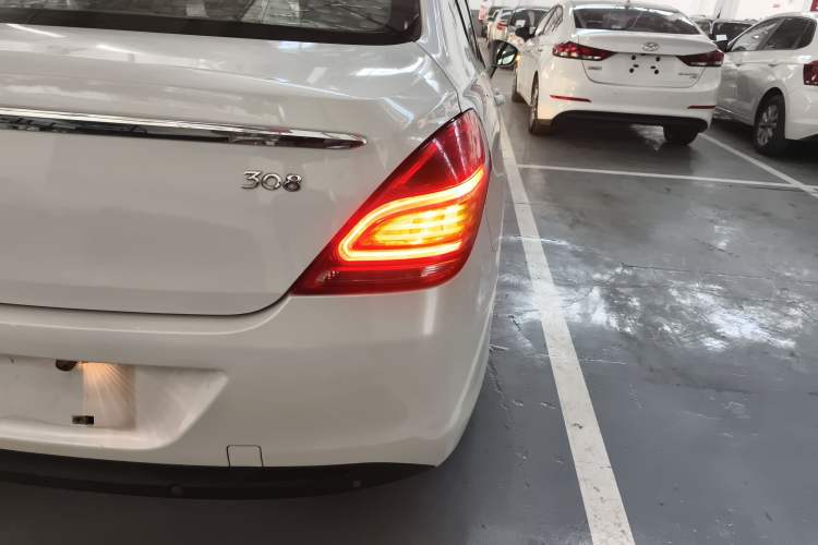 Used Peugeot 308 2014 Enjoy Edition Classic 1.6L Automatic Premium Model
