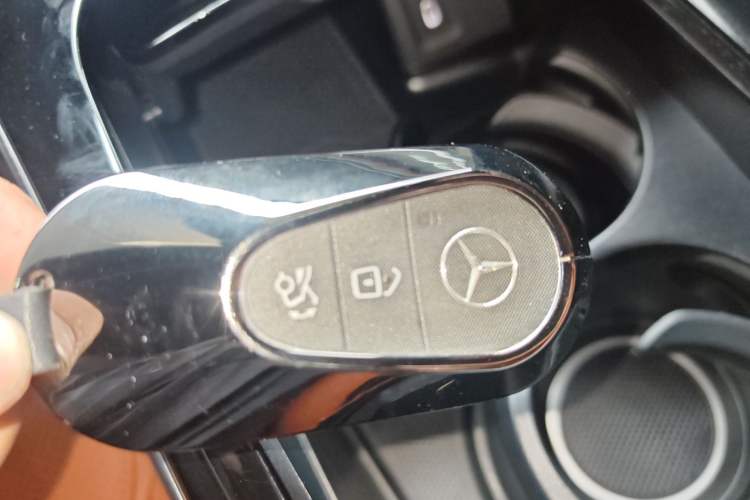 Used Mercedes-Benz GLC 2024 Facelifted GLC 260 L 4MATIC Luxury Version 5 Seats
