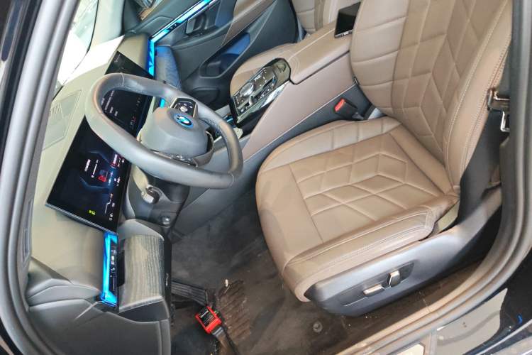 Used BMW i5 2024 eDrive 35L Luxury Package
