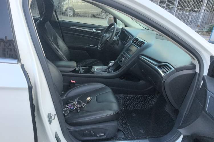 Used Ford Mondeo 2013 2.0L GTDi240 Luxury Sport Model
