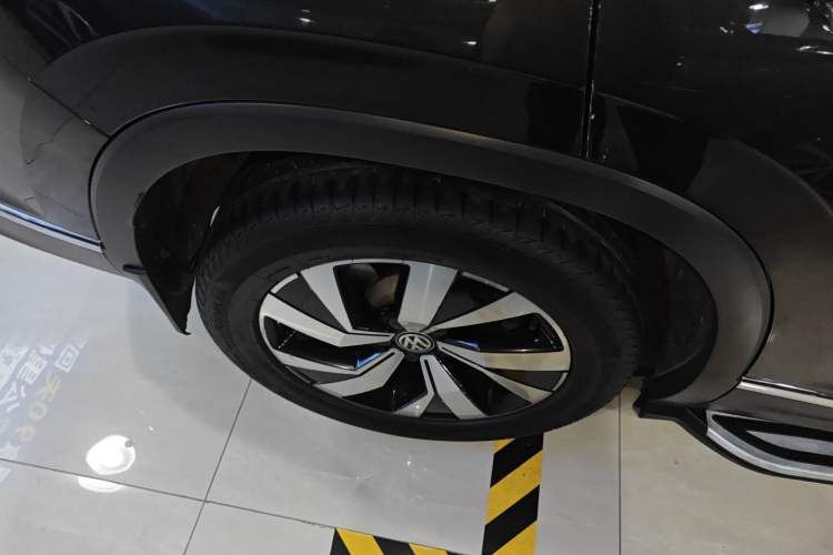 Used Volkswagen Tayron 2019 330TSI Two-Wheel Drive Luxury Model China VI Standard