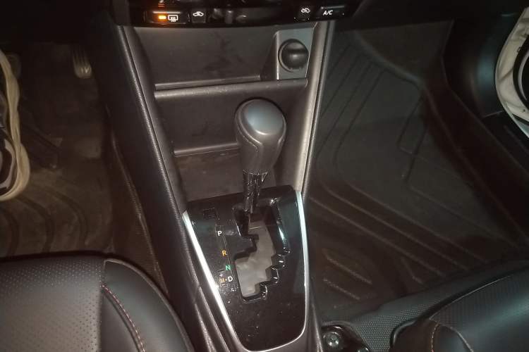 Used Toyota YARiS L 2022 X-Trail 1.5L CVT Luxury PLUS Edition