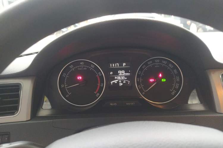 Used Skoda Rapid Spaceback 2014 1.6L Automatic Enjoyment Edition