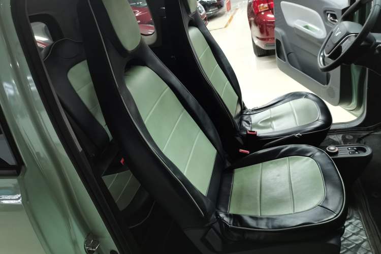 Used Wuling Hongguang MINIEV 2022 Macaron Premium Model – Lithium Iron Phosphate