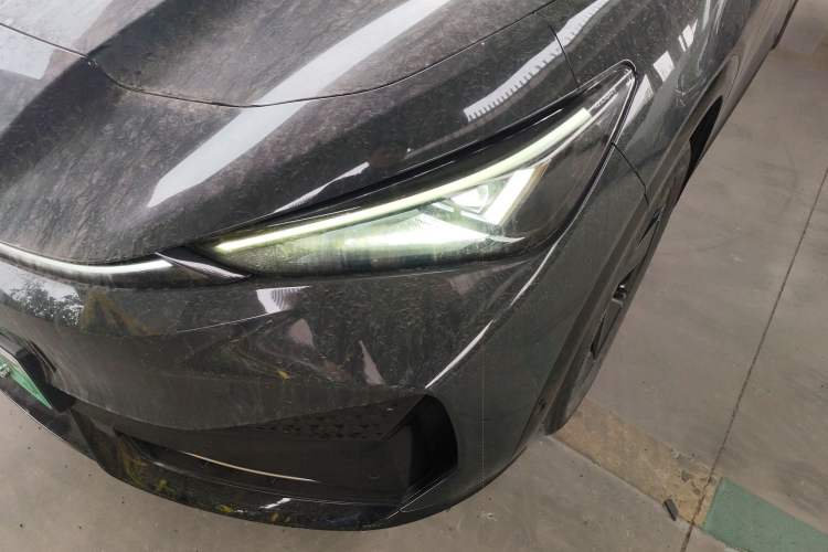 Used Volkswagen ID.UNYX 2024 Pro Long-Range Version
